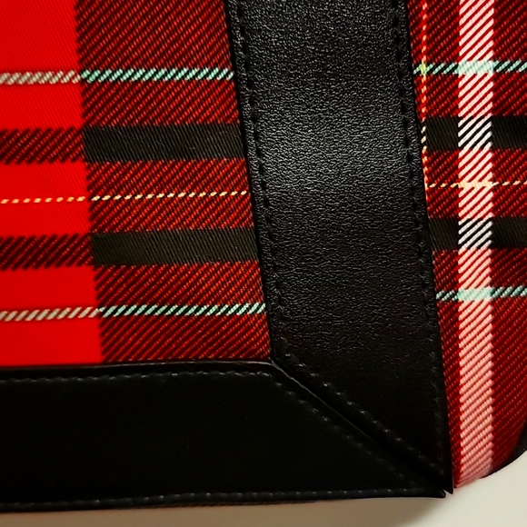 NEW Victoria's Secret Limited Edition 2020 Red Plaid Holiday Tote Bag - Picture 10 of 12